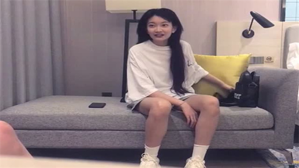 纹身火辣巨乳美女被狂干内射 太子探花极品身材高潮喷水