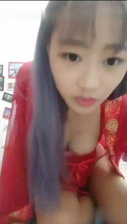 官人速来!女主播穿上古装肚兜诱惑炮友,暴力啪啪激情碰撞