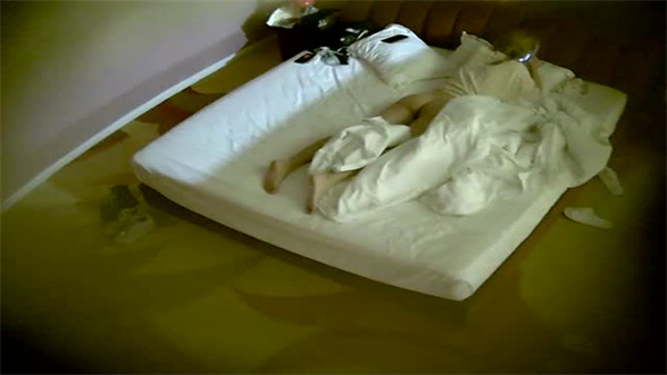高清监控摄像头下的上帝视角初体验:偷窥激情私密时刻