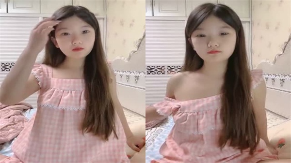 超诱人的大奶美女舔弄男友硬挺的肉棒,随后被男友从后面用力操干