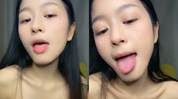 肥臀巨乳骚货淫叫不停 掰穴抠逼特写 假屌抽插自慰高潮喷水