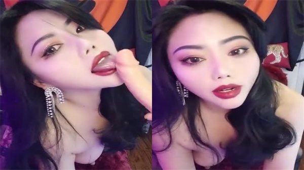 极品熟女人妻夜夫人骚浪贱自插淫穴,喷水狂潮自慰欲求不满!