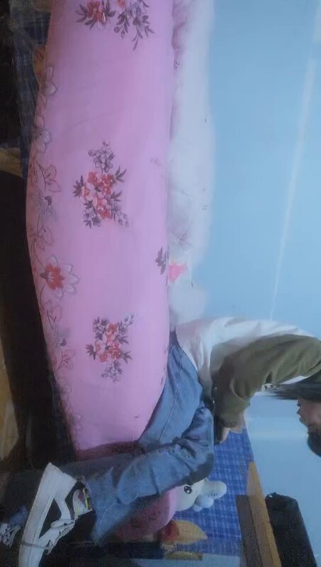 红灯区快餐妹无套内射紧逼!特写骚穴扶鸡巴猛操后入深插